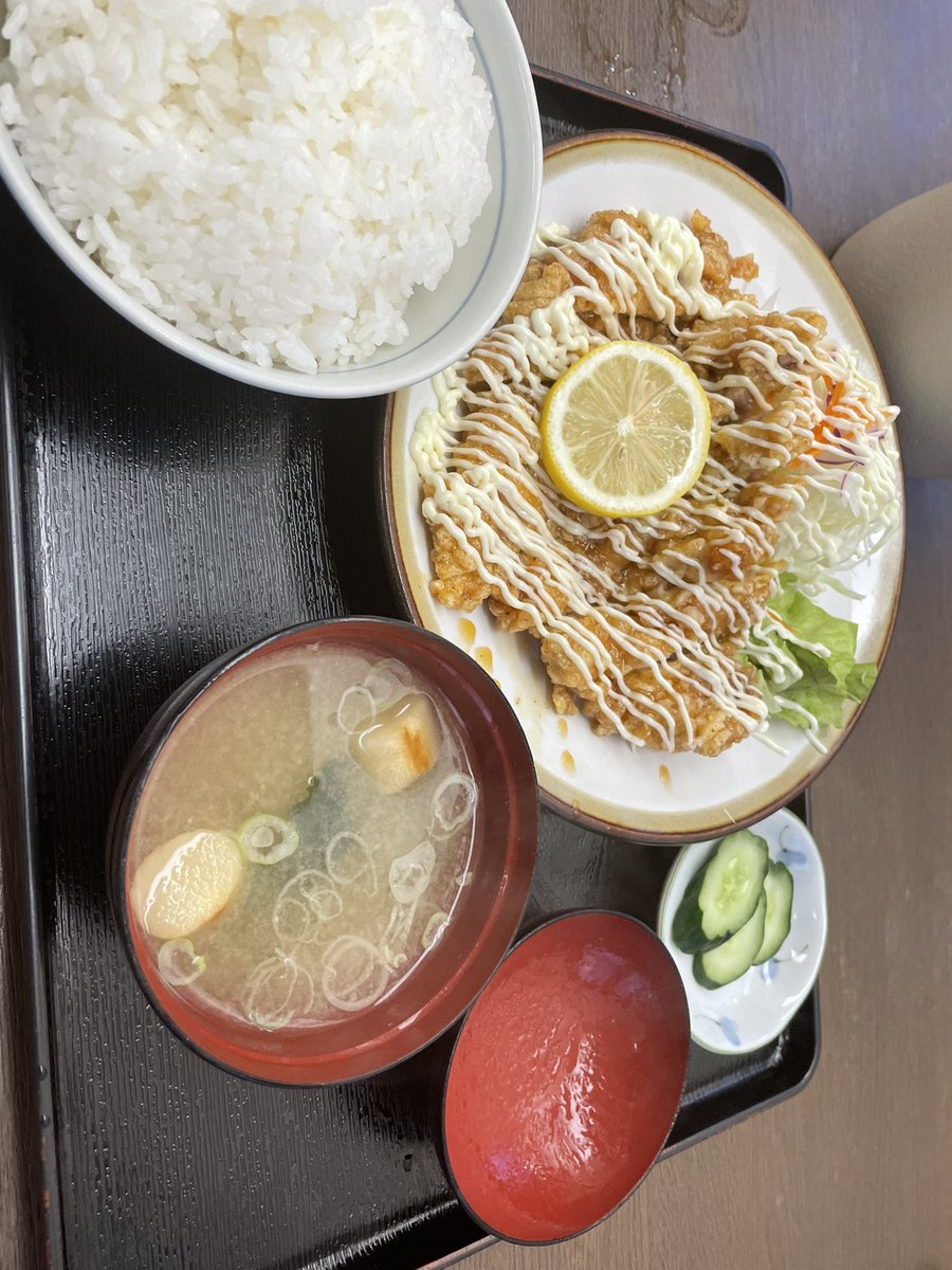 正解はチキン南蛮定食ッ 薄力粉 Ahc16 43のイラスト