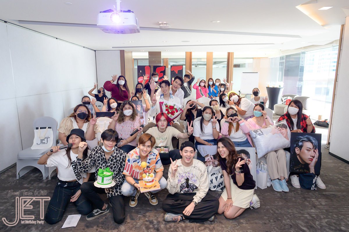 JetfamilySPB's tweet photo. Thank you for your LOVE for Jet Jetsadakorn 

Really Appreciate.

See You Next Time 

#BestTimeWithJet #HappyJetDat24th
#เจ็ทแลค #JameKasama #ตั๋งต้าวเด๋อ #กาดไม่ใช่การ์ด #KadELEMENT #นัสยิ้มจิ้มแก้ม #BonusELEMENT #Friendsaarinen https://t.co/sVdwblfY95