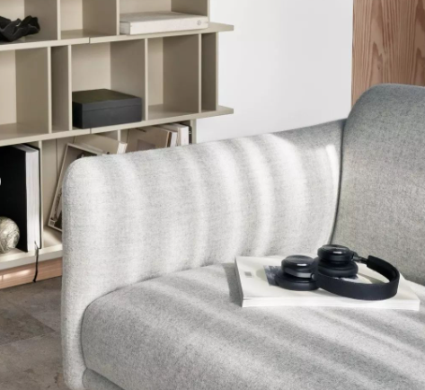 BoconceptA's tweet photo. New Kollektion: the Berne sofa.

Designed by Henrik Petersen, the Berne sofa is a modern, minimalist design with a low, floating expression.

Finished with stitch detailing, the Berne sofa adds a touch of elegance to any room.

Available in-store. https://t.co/UOynw8JQrX