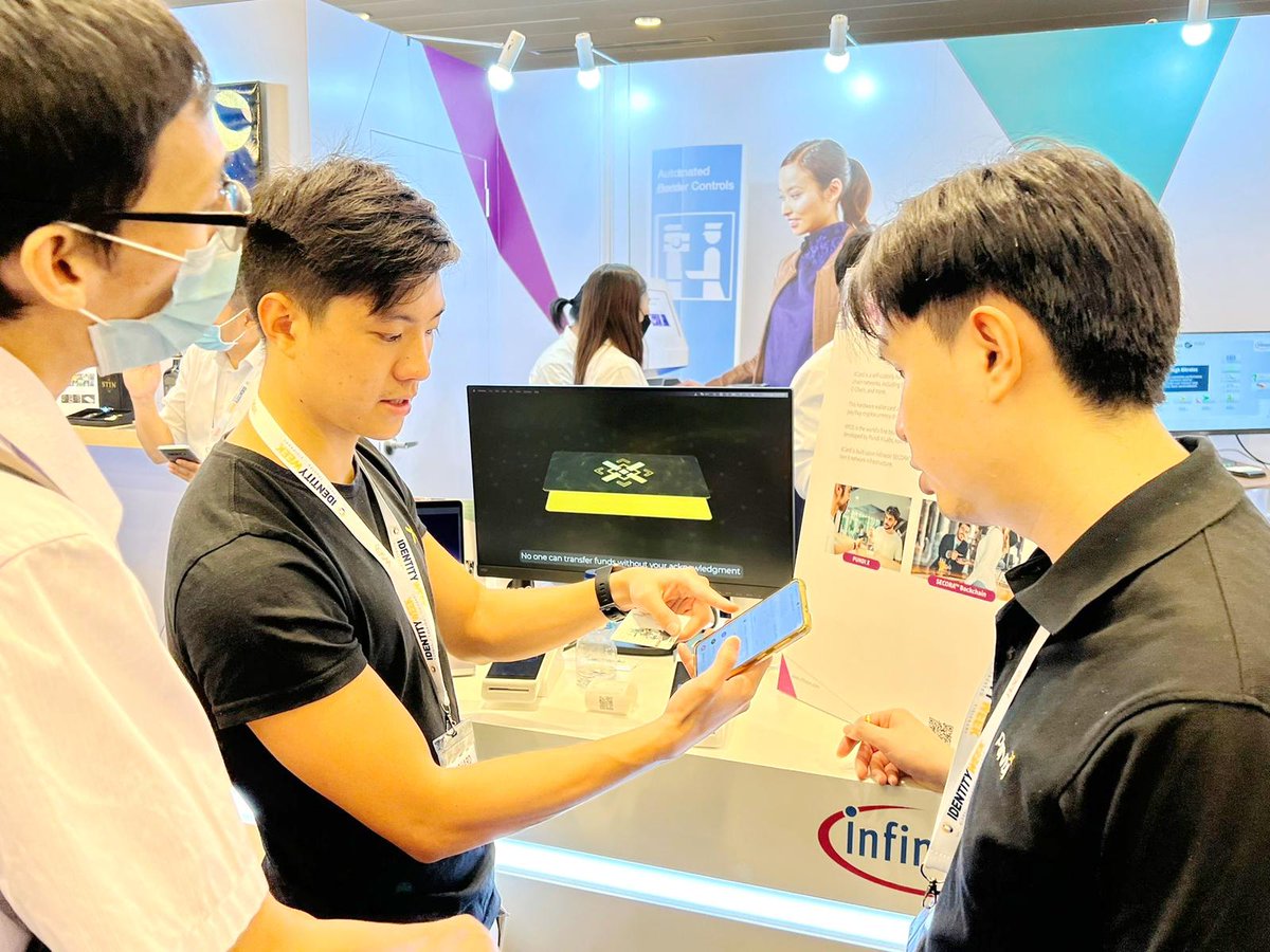 PundiXLabs's tweet photo. Happening right now😎

#PUNDIX &amp; @Infineon at #IdentityWeekAsia showcasing for the first time the #crypto hardware wallet #PXCARD to visitors and how it interacts with p(x)Change #dApp powered by @FUNCTIONX_IO on #XPOS 🔥

Come visit our booth #33! Exciting times 👏💪

#Web3 https://t.co/ptixAsm59z