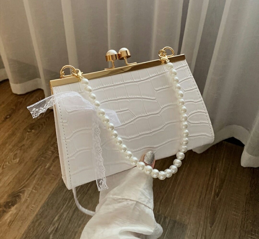 azcherry_'s tweet photo. Rekomendasi Tas Selempang UNDER 100K😱😱
Tas kondangan 👜👜
A thread-
#racunshopee #racunintas #taskondangan https://t.co/vDfgb8mdVw