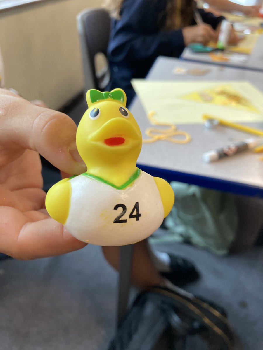 HGSTransition's tweet photo. Y7 students @HitchinGirls are making House Bunting #houseidentity - With House points up for grabs it is very competitive! https://t.co/9EZ4f0BZKI