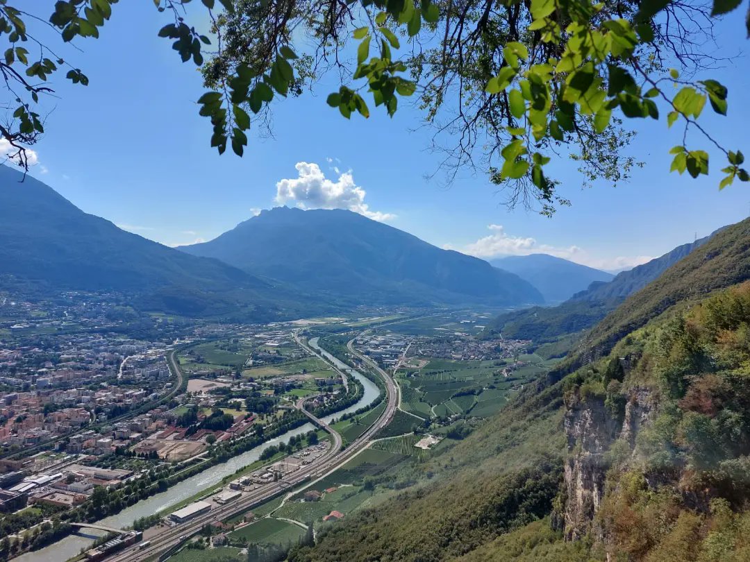 AnnaMariaBrusci's tweet photo. #trento #trentino #nofilter #nofilterneeded #nessunfiltro #colori #natura #NaturePhotography #NatureBeauty #naturelovers #nature #settembre #September #2022 https://t.co/wcF2Xjjj3G
