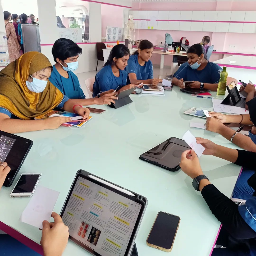 SdcForensic's tweet image. &quot;The sweetest smiles hold the darkest secrets&quot; 

Students of 2nd year BDS performing Lip print procedures and discussion was conducted. 

#sdc #sdcforensic #saveethaforensic #lipprint #handsonlearning #forensicodontology