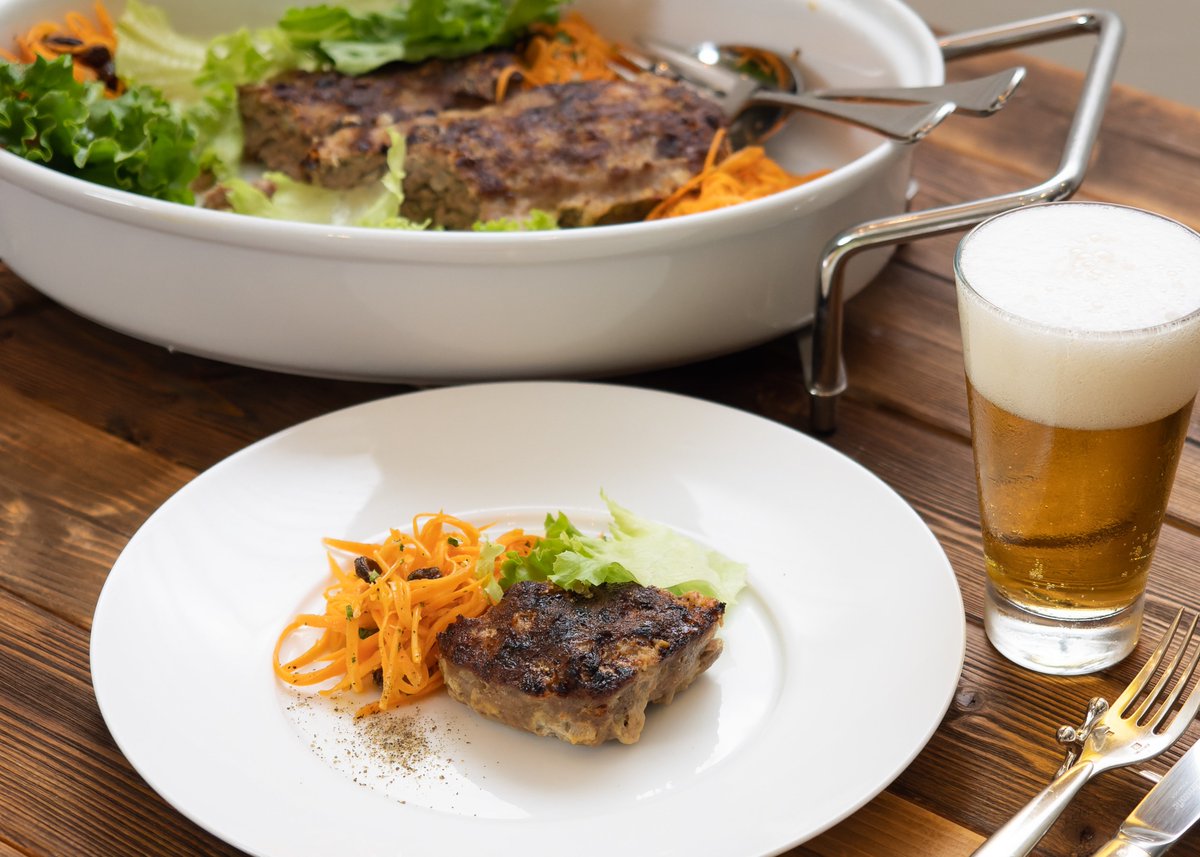 kai_corporation's tweet photo. ／
ミールキット付き！
オンライン料理教室 #Chefon🍳
＼

9月は、人気フランス料理店「レストラン ラ フィネス」#杉本敬三 シェフが、オーブンで焼くだけのおもてなしにも喜ばれる、ひき肉料理をレクチャーいたします！！

ご参加お待ちしておりますっ🍽

詳細はコチラ👇
https://t.co/2cb3I1MesN https://t.co/HM7XD1Xag9
