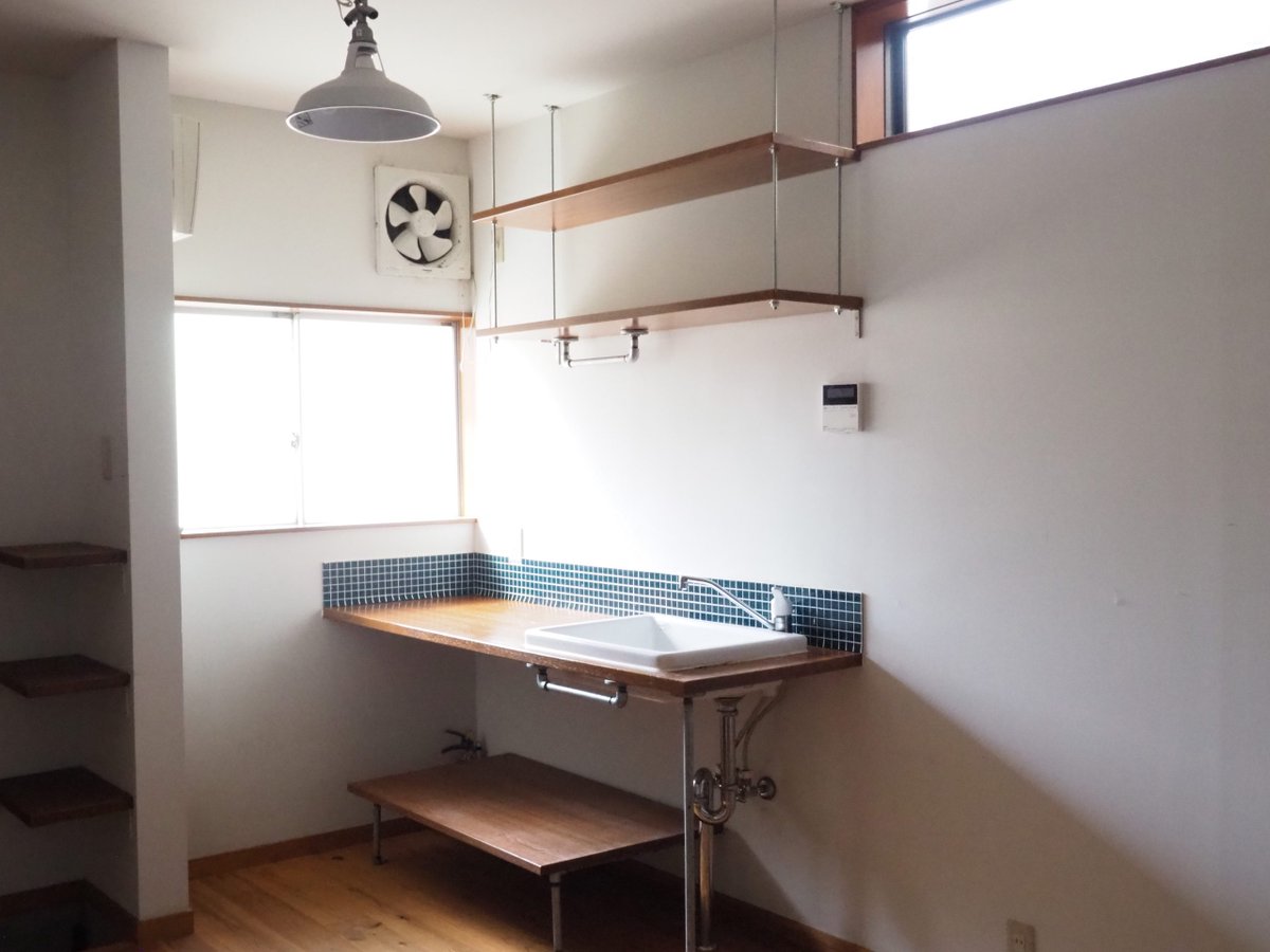 flatagency's tweet photo. 【お部屋紹介】左京区／2LDK
引越す予定はなかったけど、ここに住みたいから引っ越しちゃお😆みたいな、即決をさせてくれそうな可愛さ。ピンときた方は、左京店までご連絡ください♪内覧可能です🏘️✨

▽お問い合わせ
フラットエージェンシー左京店　
☎0120-36-0669

▽詳細
https://t.co/O7yJSEXe0s https://t.co/L5i11wWEGL