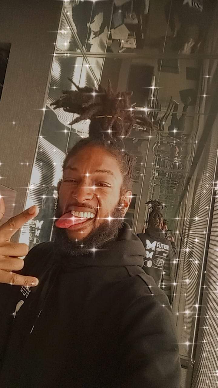 1 pic. Work ish 🤑 https://t.co/MkfJXhL1wU