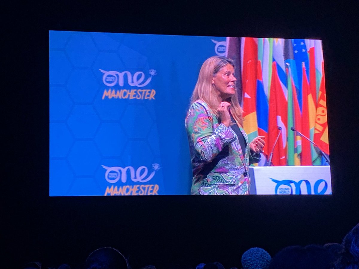 mariamnaf's tweet photo. « Every choice we make is a chance to change 🥰 . A choice could be to work for company where your impact will be bigger and make the world a better place » @ConnyBraams #OYW2022 #OYW22 #OYWMANCESTER https://t.co/fs8ObdeEK6