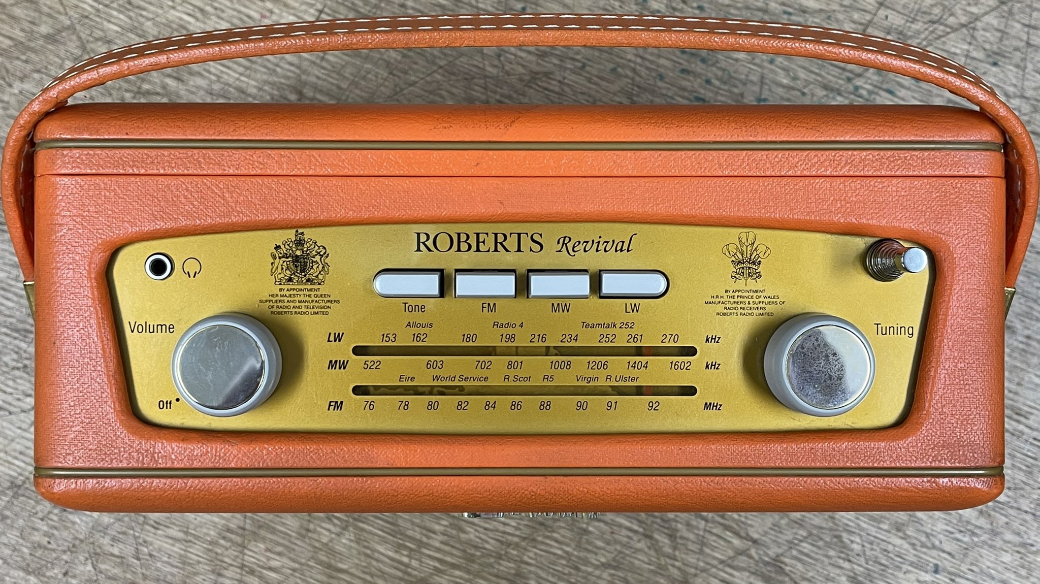 新品登場 英国王室御用達 ROBERTS R250 クラシックラジオ ラジオ・コンポ