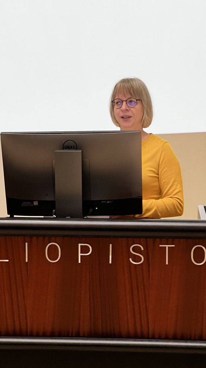 VAMKtweets's tweet photo. Digivisio-Roadshow on saapunut Vaasaan! Digivisiossa kaikki suomalaiset korkeakoulut rakentavat yhdessä oppimiselle tulevaisuutta kehittämällä mm. jatkuvasti digipedagogiikan keinoja. @digivisio2030 #digivisio2030 #digipedagogiikka #oppijat #joustavaoppiminen
#jatkuvaoppiminen https://t.co/6rjytrOmlm
