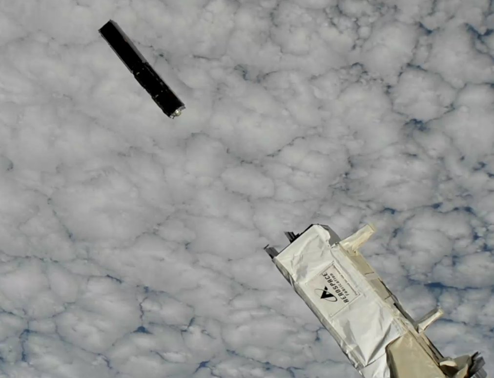 mit_starlab's tweet photo. CLICK-A and BeaverCube both successfully deployed on @Nanoracks NRCSD23! https://t.co/dbNqYvUpD7