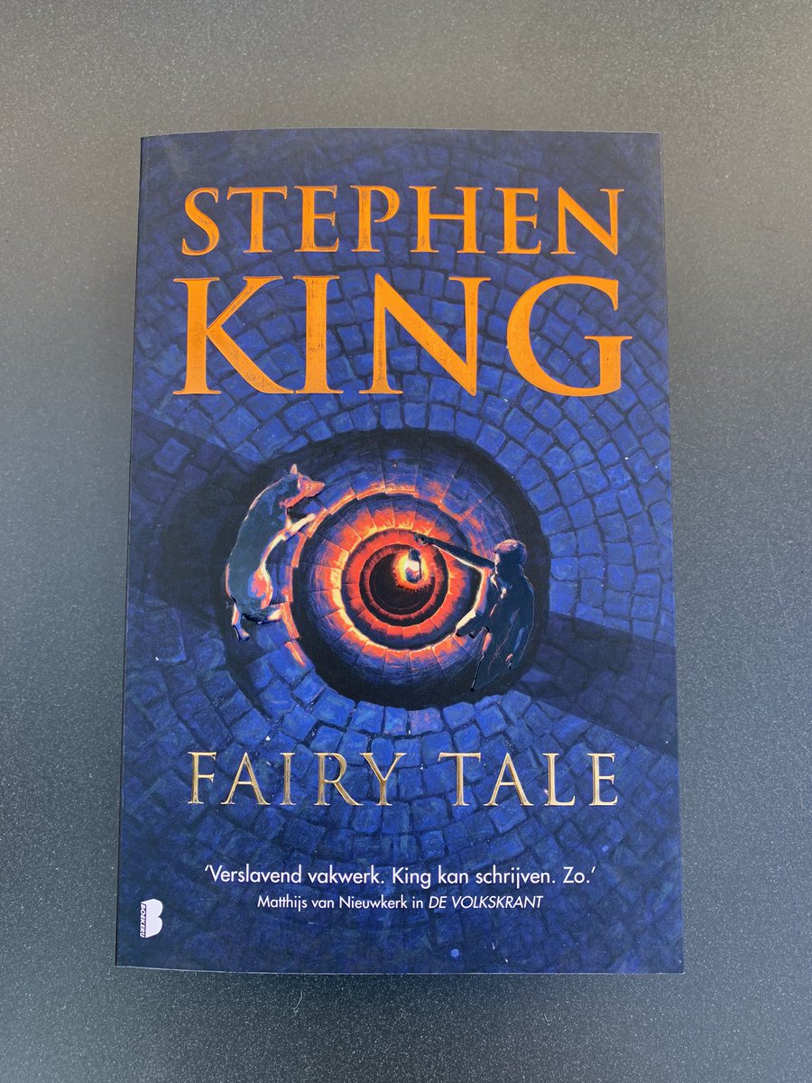 IngridK1964's tweet photo. @StephenKing I just received the Dutch version! 😊 https://t.co/PCF12Sfq9e