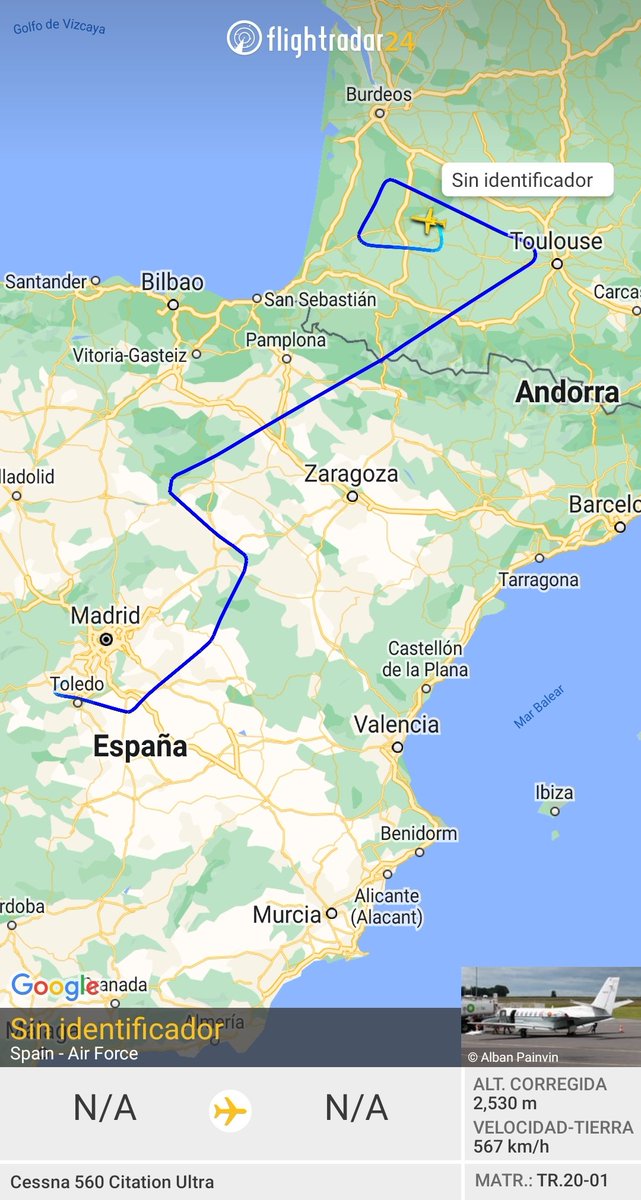 Web_AME's tweet photo. Por tierras Francesas...✈️
#C560 #TR20
#CECAF #403Escuadron
#BAGetafe @EjercitoAire @josemalmendros 🧐👇 https://t.co/18rvahNMiB