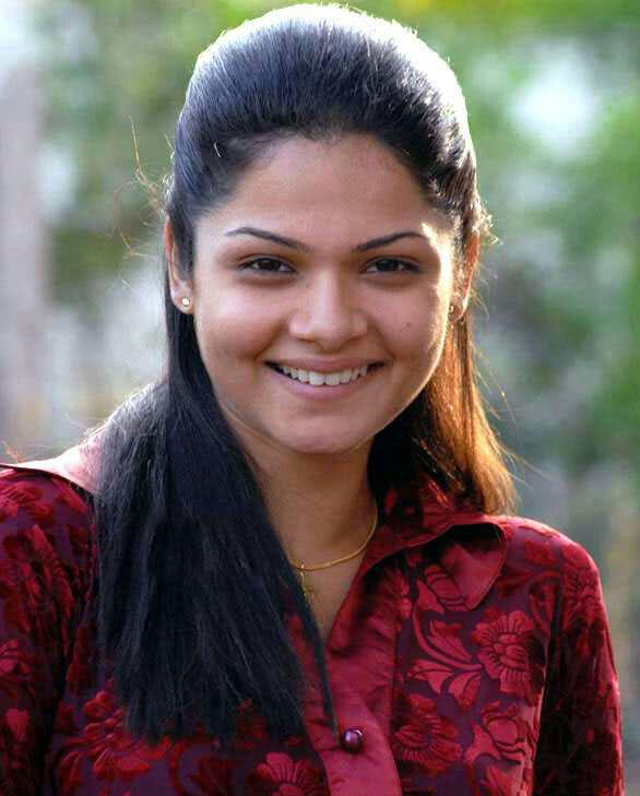 BrindaHere's tweet photo. Happy Birthday @AnuyAnuyAnuyA! 🎂🎉💐🎊🎁
Have a great year ahead
#HBDAnuya | #HappyBirthdayAnuya | #Anuya #06thSepR | #AnuyaBhagvath | #MMHROTD https://t.co/O9H9B4VJQR