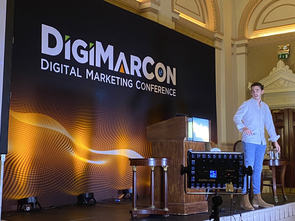 STOMPSMTraining's tweet photo. A chap who knows all about performance marketing next, meet Ben OโMathuin. @SegmentStream #DigiMarConIreland https://t.co/nvfPVetKK6