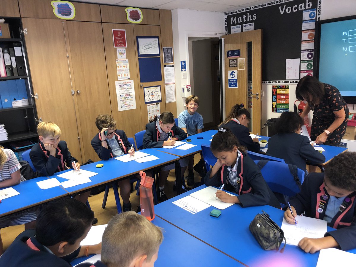 AlleynCourtMath's tweet photo. Fantastic to see so many Yr 5 &amp; 6 children at the first maths club of the year #maths https://t.co/mjawziGlhD