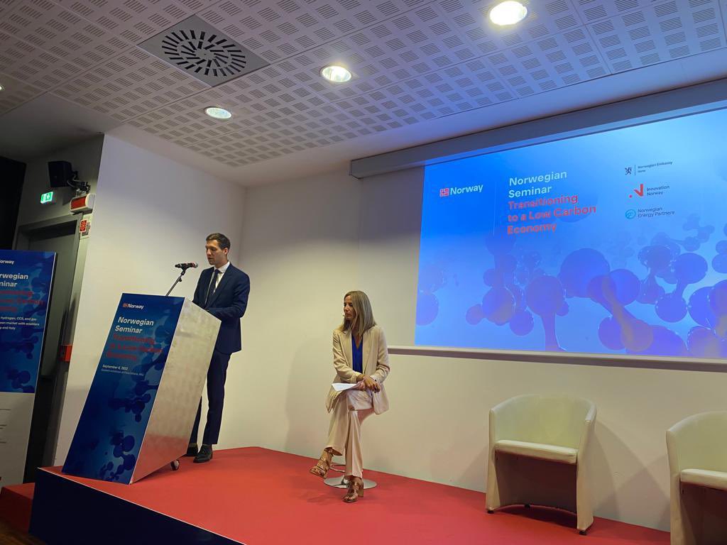 NorwayAmbItaly's tweet image. Discussioni interessanti e importanti al nostro seminario «Transitioning to a low carbon economy» al @GastechEvent Milano oggi con sottosegretario Andreas Bjelland Eriksen @oeddep @Equinor @eni @snam #aker #NORenergysolutions