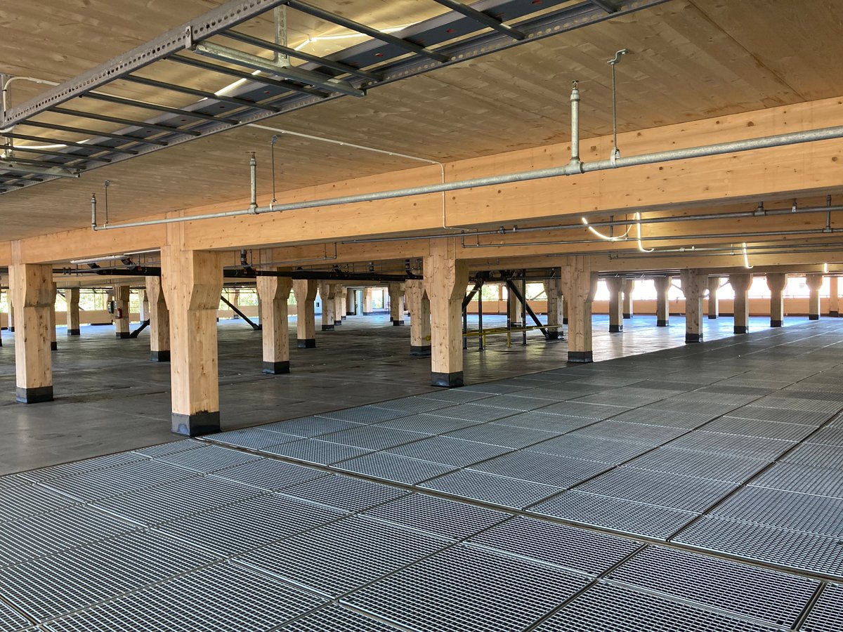 Build_in_Wood's tweet photo. 🌳🅿️🌲 Sege Park | Malmö | Sweden – a multi-storey parking garage made of wood.
👉 https://t.co/a4kYMUcTWG
📹https://t.co/4HrNDmULOo
#buildinwoodh2020 #timberfrombinder #whatiswoodwoodisgood https://t.co/p05mzZesbd