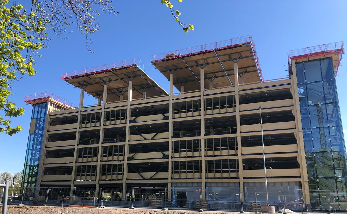 Build_in_Wood's tweet photo. 🌳🅿️🌲 Sege Park | Malmö | Sweden – a multi-storey parking garage made of wood.
👉 https://t.co/a4kYMUcTWG
📹https://t.co/4HrNDmULOo
#buildinwoodh2020 #timberfrombinder #whatiswoodwoodisgood https://t.co/p05mzZesbd
