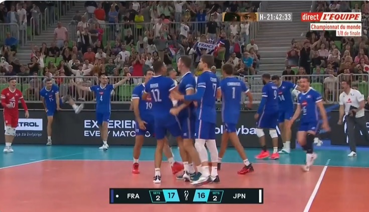 #audiences 

🔥Succès d'audience pour la victoire des Bleus 🏐🇫🇷

📺716 000 téléspectateurs en moyenne
📌Pic à 1,1 million 
✅3,8% de PdA (4+) et 7,6% PdA (H25-49ans)
🔝3e chaîne TNT (4+) 

Sur la plateforme <a href="/lequipe/">L'Équipe</a>, dans l'univers live, plus de 430 000 viewers👏

RDV mercredi !