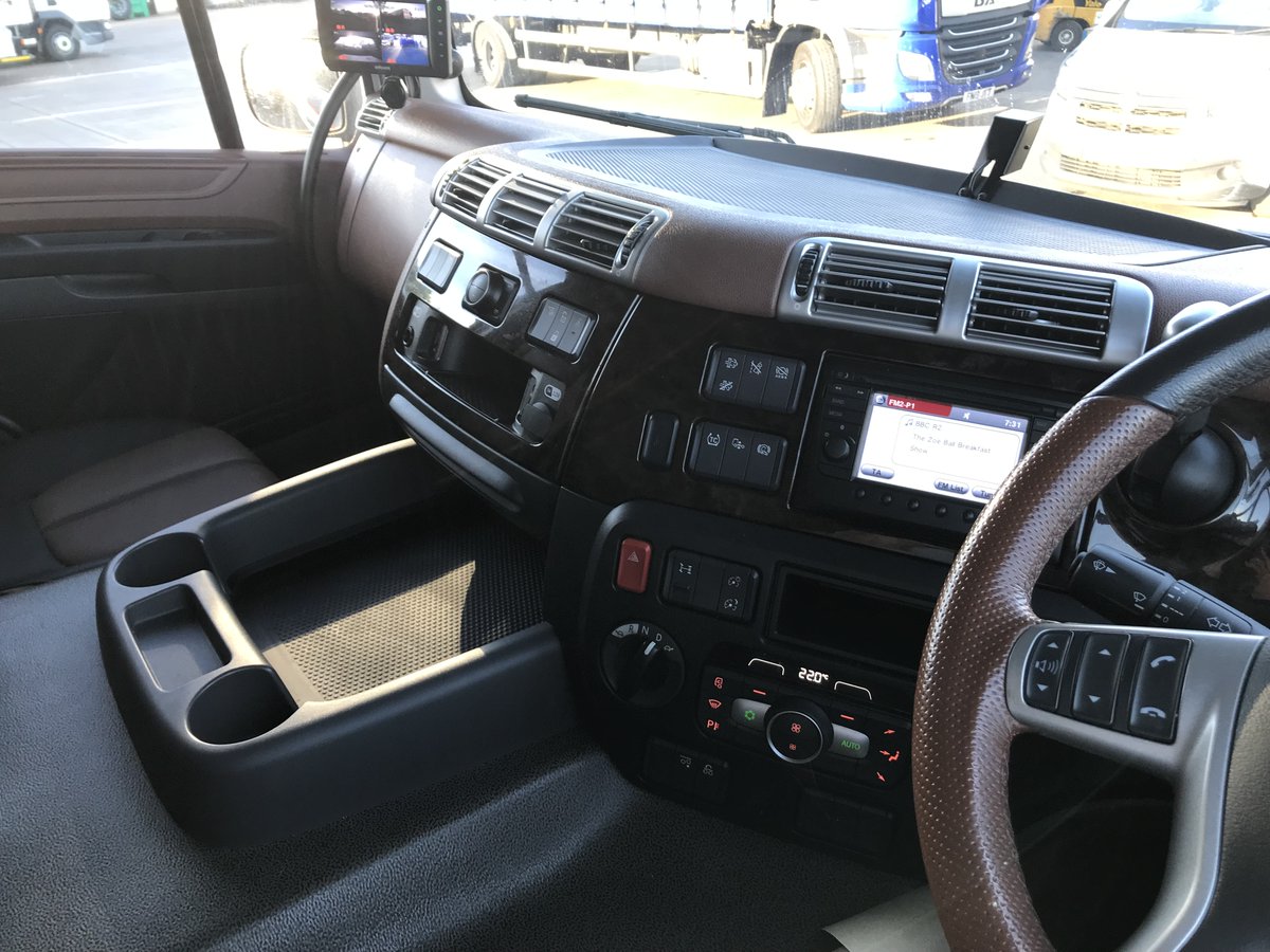 MotusDAF's tweet photo. 📢#DAFCF 370 FAN DEMO FOR SALE 📢 #AUCTION ENDS AT 3 PM!
✔️20-plate
✔️Less than 57k mileage
✔️Donbur body
✔️Dhollandia tuck under tail-lift
Get in touch with your local #MotusCommercials DAF
➡️ https://t.co/y9fhoOyCOK
#TruckforSale #Truck #Trucks #DAF #DAFTruck #DAFforSale https://t.co/C3VRrx6dR9