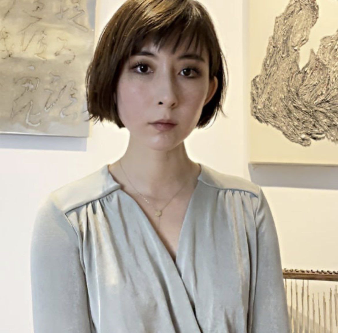 Besnow Cloud 貝雪雲 on Twitter "王佳仪 一个生于纽约成长于鉴藏世家的富家干金,自小对书画耳濡目染。而拍摄这些作品