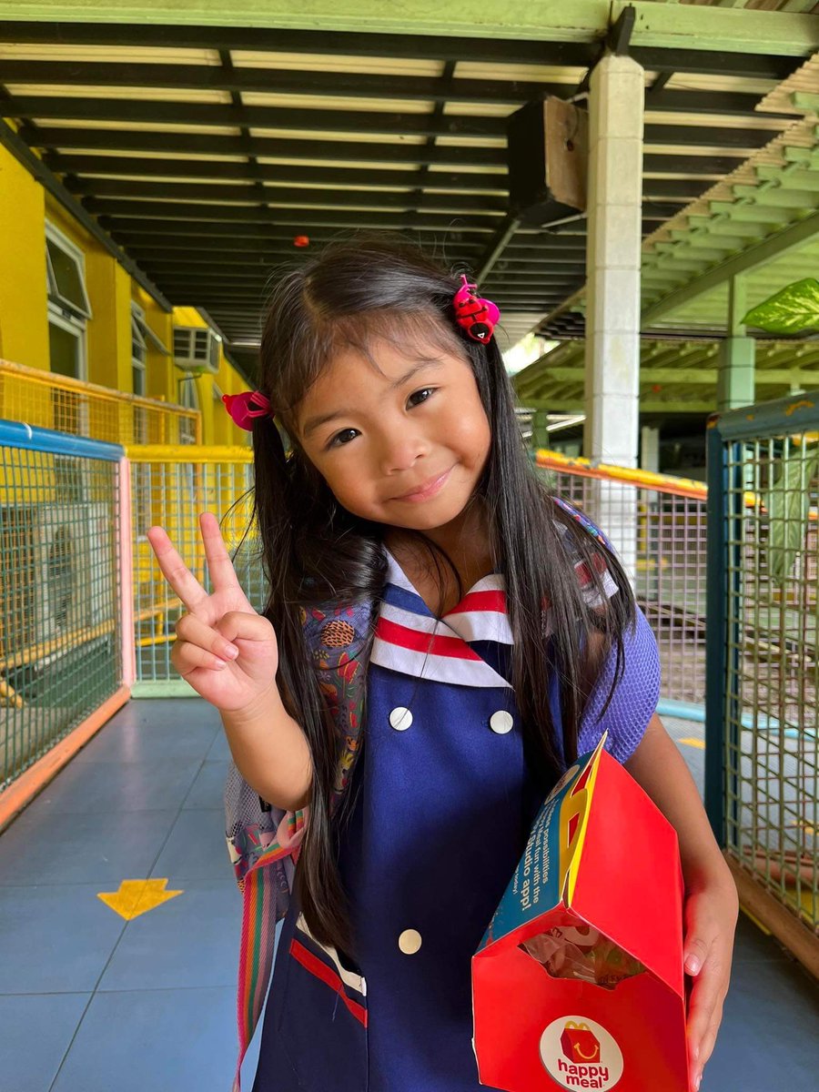 AvryleDXB tweet media