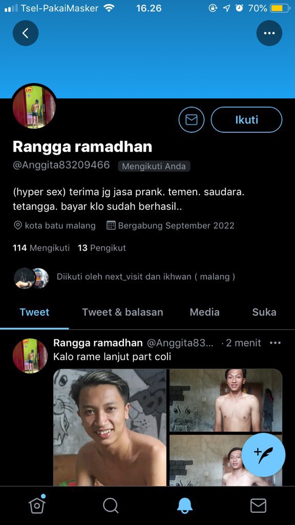 Udah kaya seleb fotonya segala dipake akun gak jelas , kalo mau jgn foto yg itu..foto yg bugil lah nih 😁😆