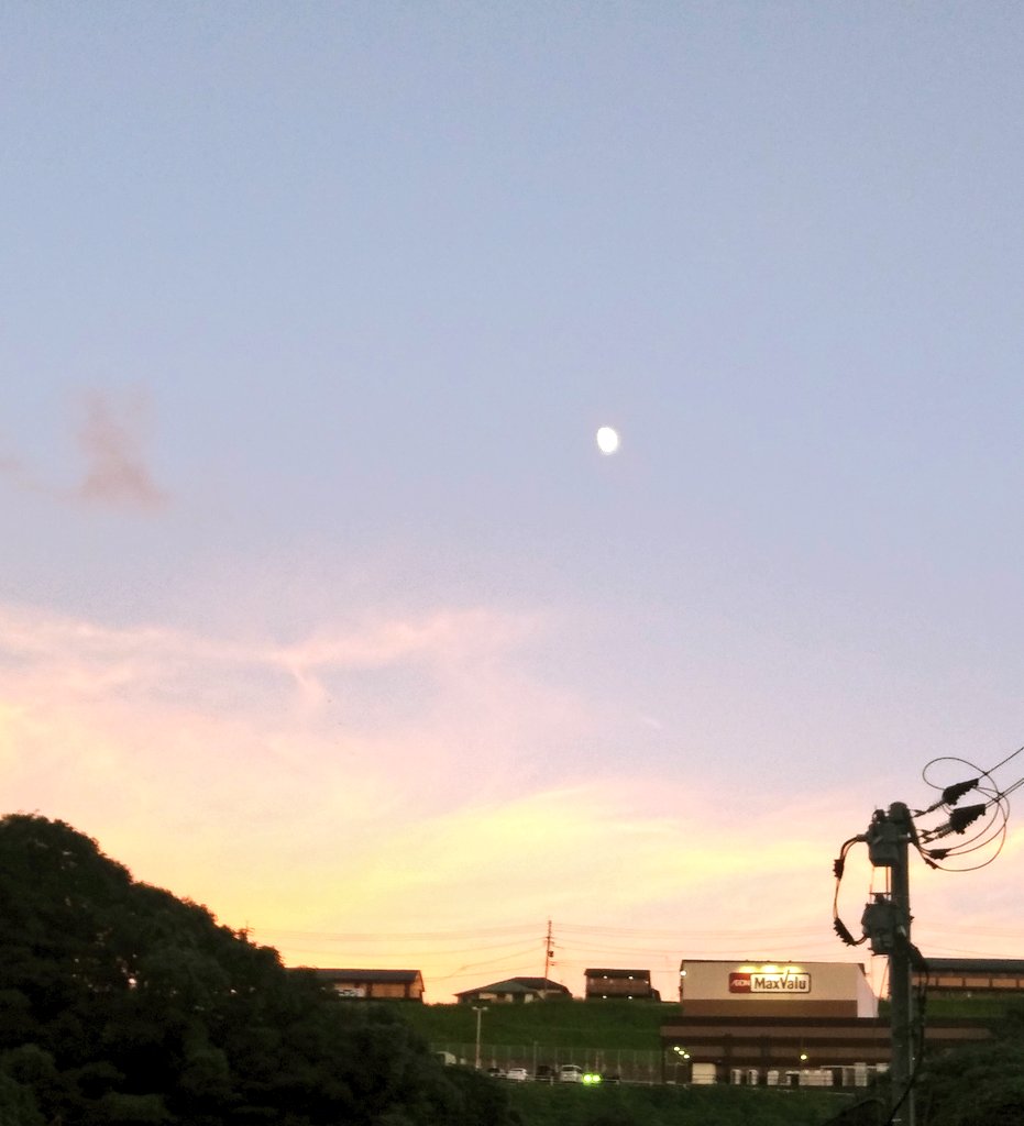 naosuke_bt's tweet photo. 帰りのBGM🎵#超特急🎵

#Magnifique
#キズナアルゴリズム
#Don'tStop恋
#SweetBell
#BeastySpider

こちらは台風は過ぎ去りましたが、強風域の地域の方、海のお仕事に従事されている方、くれぐれもお気をつけて🙏 https://t.co/WVugzgiMbu