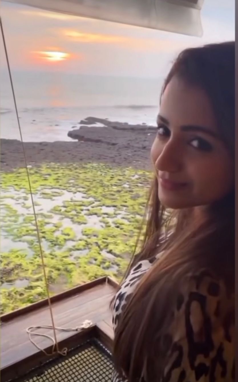 Fb9qotUakAMMRPv?format=jpg&name=large