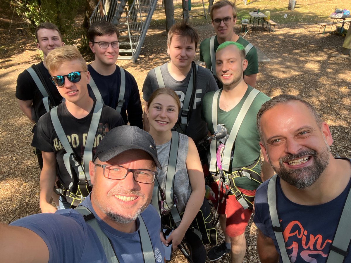 AddmoreGmbh's tweet photo. Hoch hinaus mit dem dualen Studium bei addmore!🚀Zu Beginn des neuen Ausbildungsjahres ging es für alle addmore-Azubis und Ausbilder*innen in luftige Höhen...
Mehr Infos dazu: https://t.co/JAbTLe3sq2
#addmore #ausbildung #dualesstudium #azubis #MATSE #AzubiEvent #hochhinaus https://t.co/1SmmCyP1iG