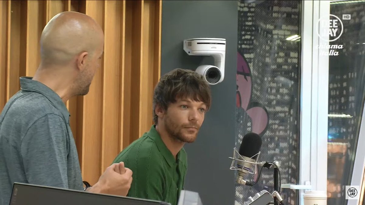 fineelinexwalls's tweet photo. louis quando gli hanno fatto la domanda su harry styles: https://t.co/8xIhpVmYfN
