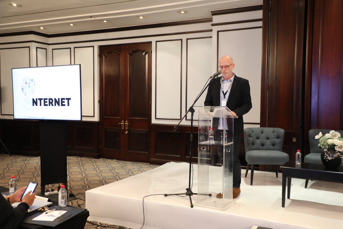 RLabs's tweet photo. Micheal Goodman, ViaAfrika, Group Knowledge Manager covers the topic of "Education Gaps in internet use across Sub – Saharan Africa".
#InternetSummit #InternetAccessibility #MakingHOPEContagious https://t.co/GvSLuhPQHf