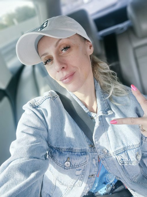 My new colour..😍😍😍😍 after 2 months no time.. Ufff but now on my way to @perversefamily will go black<a href="/tag/analqueen"class="tags"><span>#analqueen</span></a>