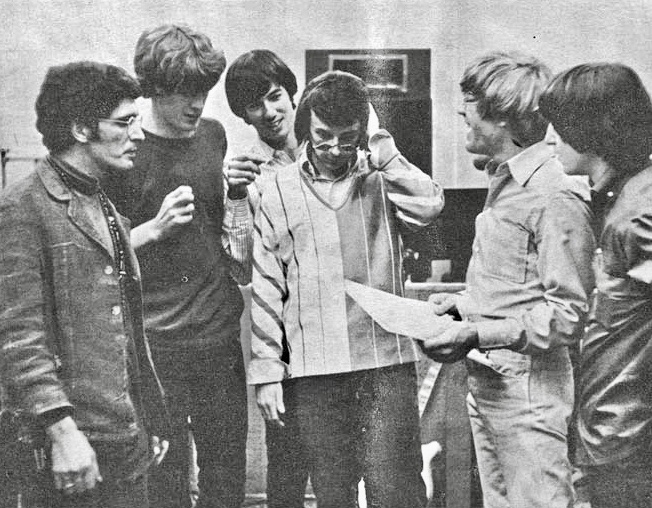 PiedPiperHouse's tweet photo. リード・ヴォーカルはヘンリー・ディルツ。
The Modern Folk Quartet - This Could Be The Night 1965
#HenryDiltz #MFQ #PhilSpector
https://t.co/iVTV91qjnk https://t.co/M0wA0IilNV