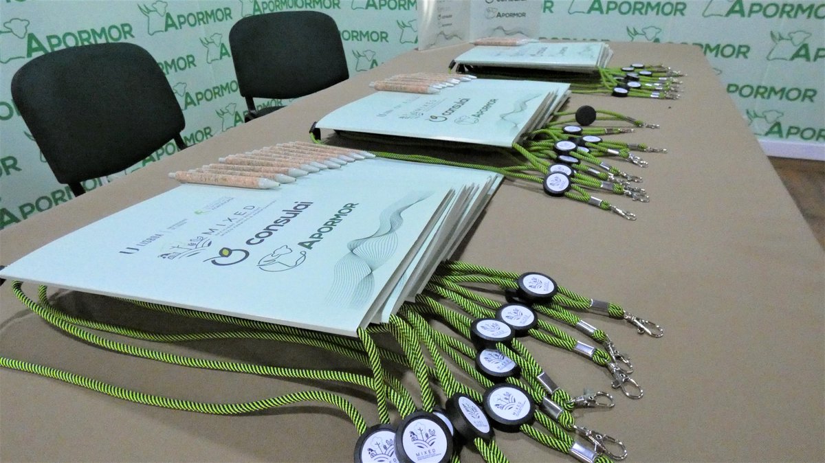 ClaudiaNitrogen's tweet photo. 👨🌾🐄 European project MIXED at Expomor🐑👨🌾
At Expormor Montemor-o-Novo the project @h2020mixed was promoted, also stimulated by a mentimeter dynamic (online Q&A in real time) that pleased everyone!
🚩@municipio.montemornovo 🚩
#MIXEDPortugal #consulai #nitroportugal #apormor https://t.co/YQZa18TIyd