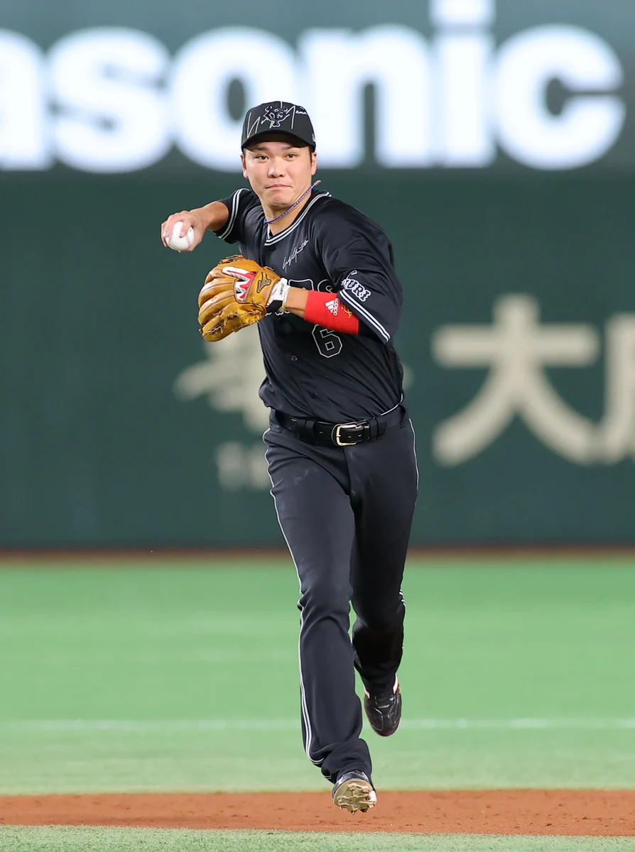 早いもの勝ち　土日売り切り価格　プロ支給品　坂本勇人選手　リストバンド Fb9umDiagAALOt8?format=webp&