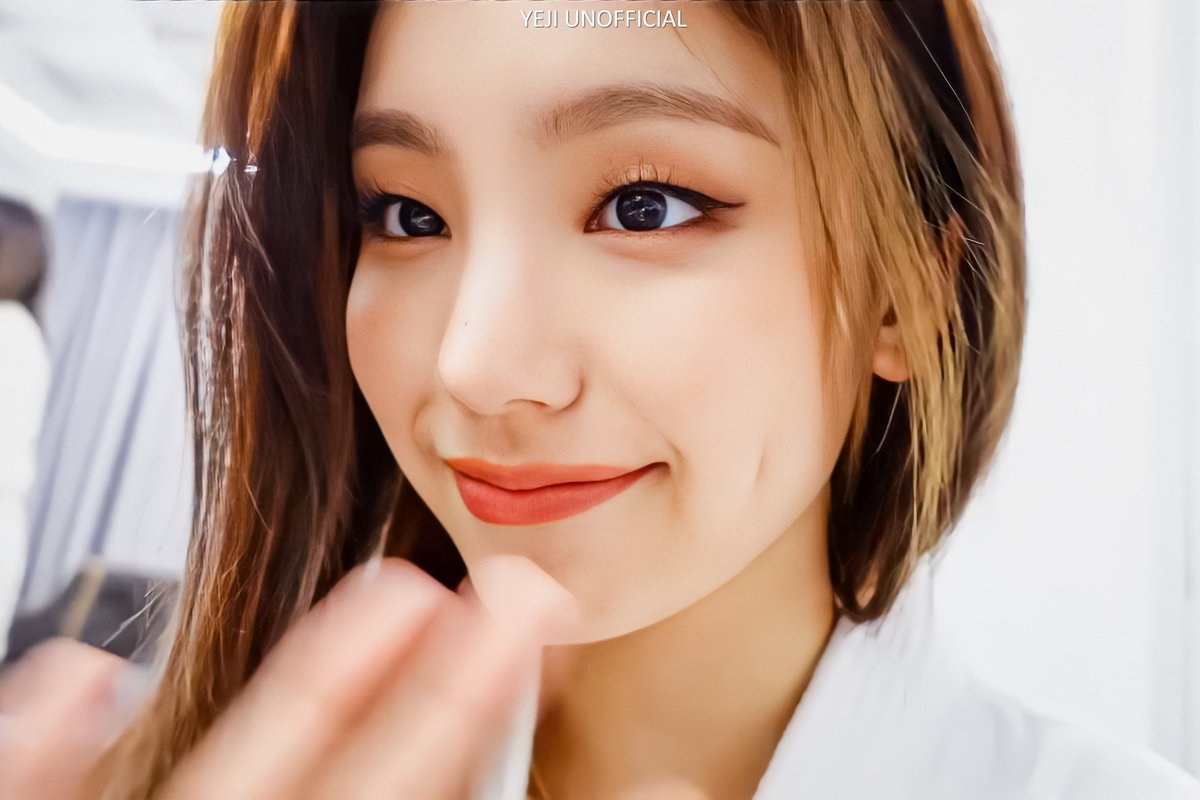 yeji unofficial tweet media
