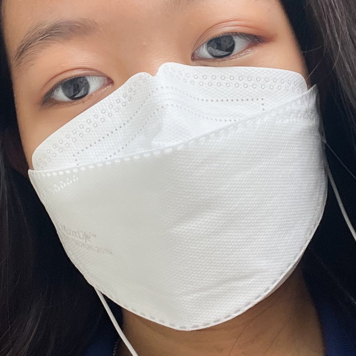 nubnib01's tweet photo. #ใช้ดีบอกต่อ อีกหนึ่งมาสก์ทรงKF94 เกาหลีเกาใจที่ชอบใช้💖 เค้าได้รับมาตรฐาน มีการกรอง4ชั้นเลยแก! ชอบตรงที่แนบสนิทพอดีกับหน้า หายใจสะดวกไม่อึดอัดเพราะเป็นรูปทรง3D ตรงสายคล้องหูคือนิ่มไม่เจ็บหู ในซองจะมี 10 ชิ้นจุกๆ นี่กดสั่งจากแอพ🍊  #MaxxlifeThailand #Maxxlifeandwellgate #Maxxlife https://t.co/2hhPBsPzcB