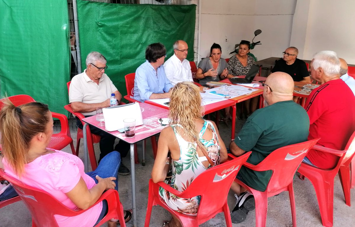 AavvFuente's tweet photo. Ningún tuit sin su errata, no hemos agradecido y comentado la presencia de Doña @jarillo_rueda , concejal del @aytoalgeciras por @psoedealgeciras https://t.co/MBTYoHwmLa
