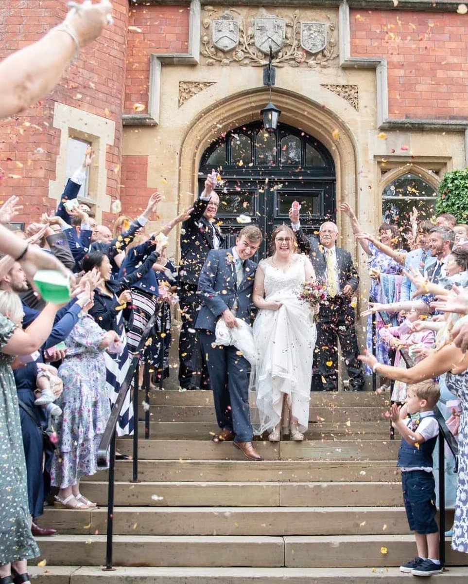 LydiaSigneM's tweet photo. I got married on the weekend to my soul mate and it was the most magical of days! But like the true book lover I am books had to make an appearance. With my parents help  I collected together books from charity shops so I could share my love with my guests https://t.co/XNIQbOtRfg