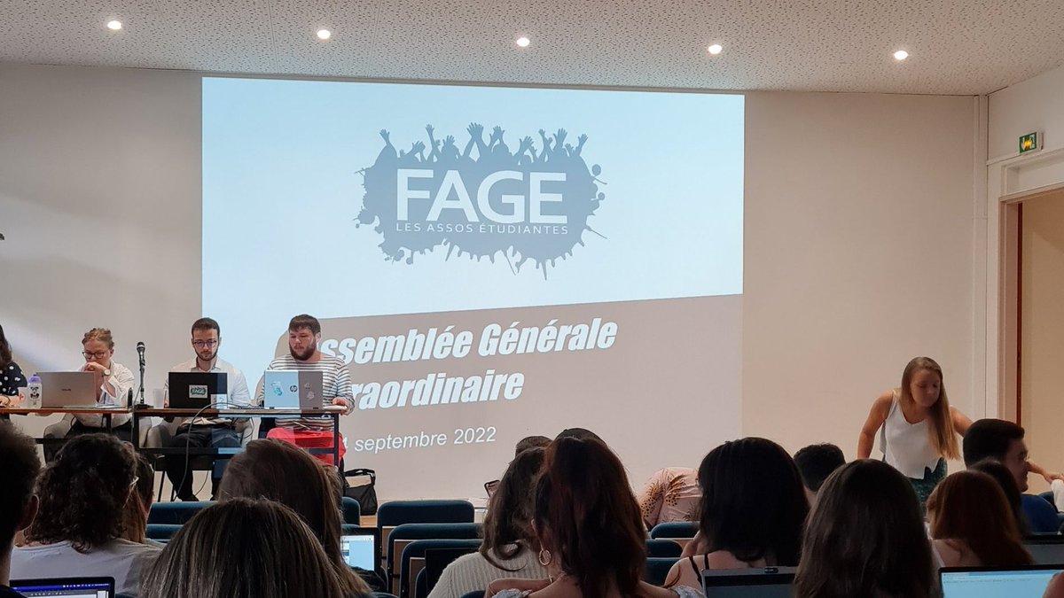 La_FAGE's tweet photo. #CAFAGE | Ce week-end avait lieu le conseil d’administration de #Rentrée2022 de @La_FAGE.

Au programme :

➡️ Actualités de rentrée
➡️ #Budget et financement de l'enseignement supérieur 
➡️ Réformes des #bourses et de la Santé étudiante https://t.co/ETbgcbTaCR