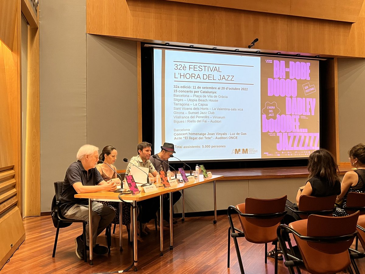 amjmcat's tweet photo. Roda de premsa de presentació del 32è Festival L’Hora del Jazz, avui a @sgae_cat amb Santiago Auserón, Noemí Osorio, Guillem Arnedo i Ignasi Terraza #senteljazz #amjm https://t.co/46Nn5c6OpS
