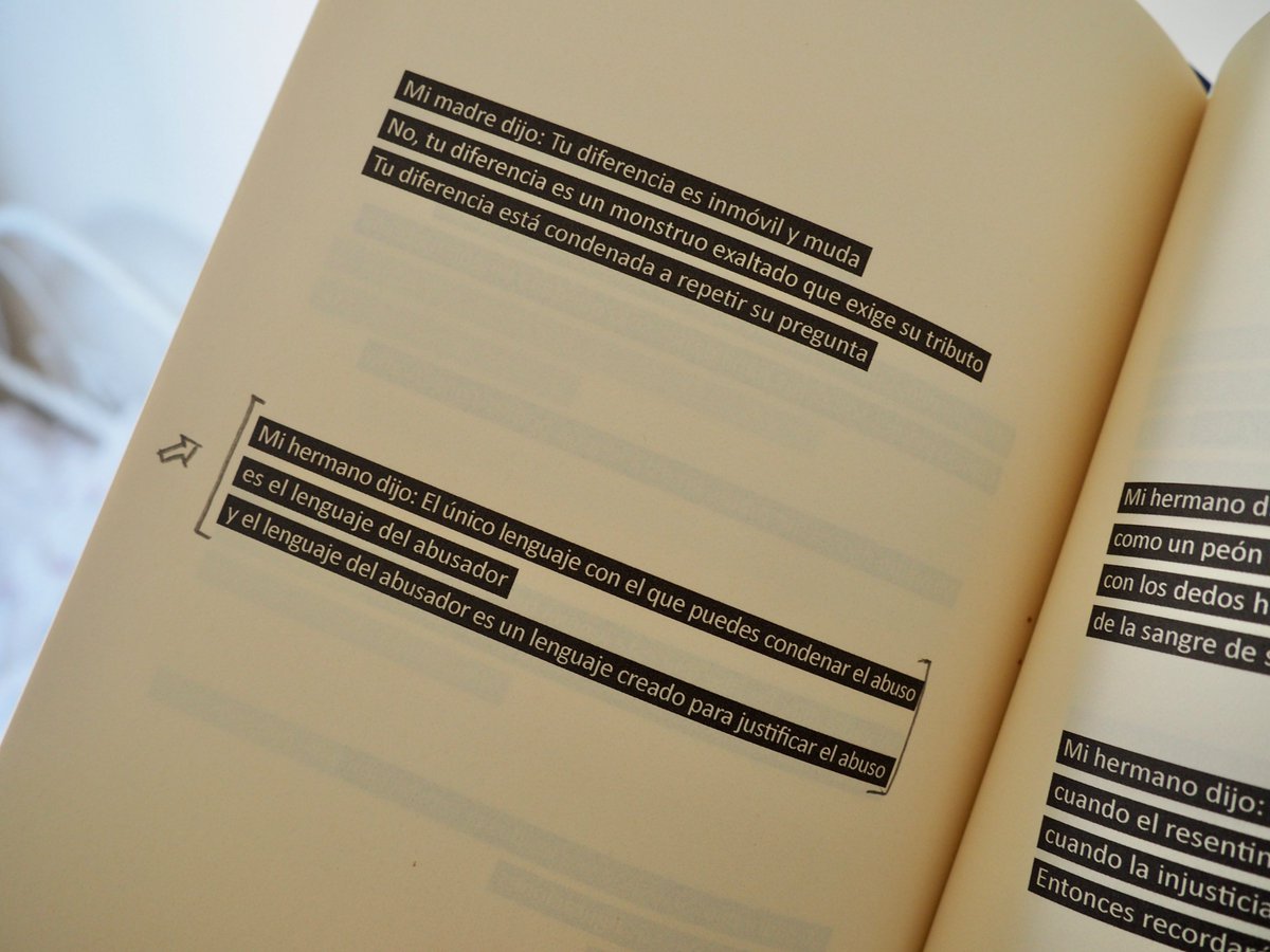 andrelopeztomas's tweet photo. 'Blanco de blanco', Athena Farrokhzad (@kriller71)

«Mi tío dijo:La guerra nunca ha terminado
Tú has terminado de ser víctima de la guerra
/
Mi hermano dijo:Alguna vez quiero morir en una tierra
donde las personas sepan pronunciar mi nombre»

{las recomendaciones de @evohevohe💜} https://t.co/OmJgUSZtHE