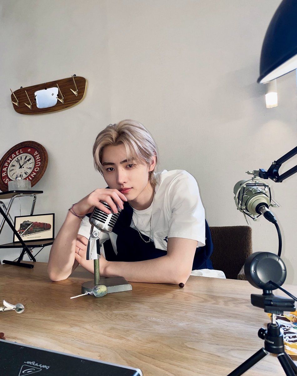 sungwchan's tweet photo. https://t.co/xb9XtFjiXn