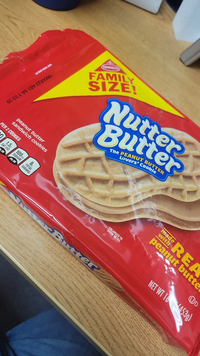 BK3DSci's tweet photo. Small things can derail your day. For example, it rained today during car line duty & I got wet. Instead of having it dampen (#PunIntended) my day, I used it as an excuse to go to @jewelosco to get a pkg of #NutterButters Problem solved! https://t.co/fDQ9H3ZK7T