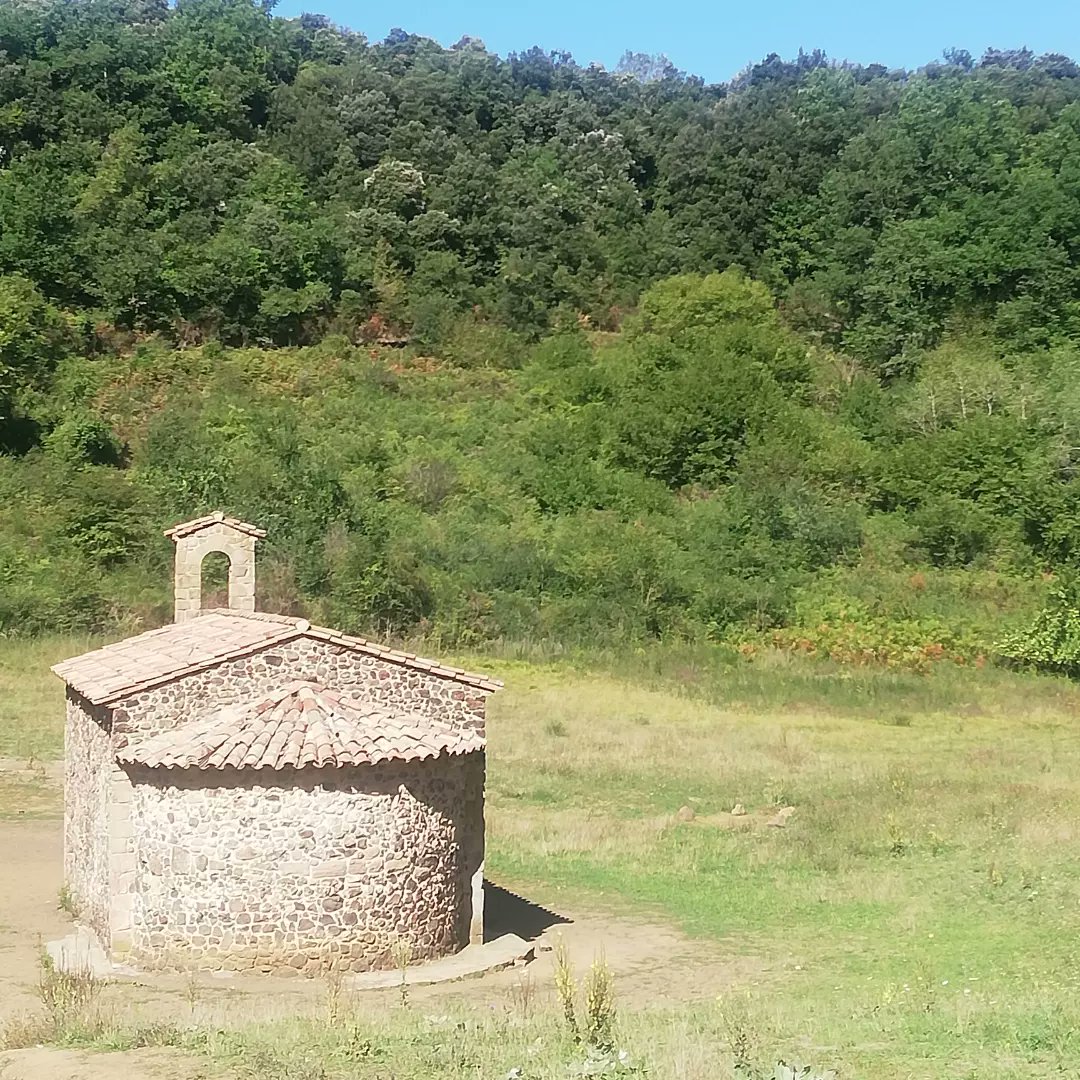 nmoradell1's tweet photo. Caminada Parc Natural Zona volcànica #Garrotxa #graderes #SantaMargarita #SantMiquelSacot #Fageda #paisatges #estiu22 https://t.co/QrcW3XojHm