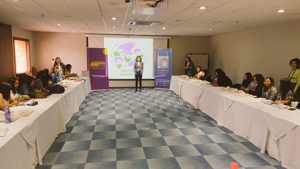 mesaporlavida's tweet photo. Comienza nuestro primer "Encuentro Nacional de Saberes y Experiencias por el Derecho a la IVE" junto al equipo de Trabajo Regional de La Mesa y más de 20 organizaciones que trabajan por el derecho al aborto en todo el país.
#EncuentroSaberesIVE #AbortoColombia https://t.co/epy3SHIpY9