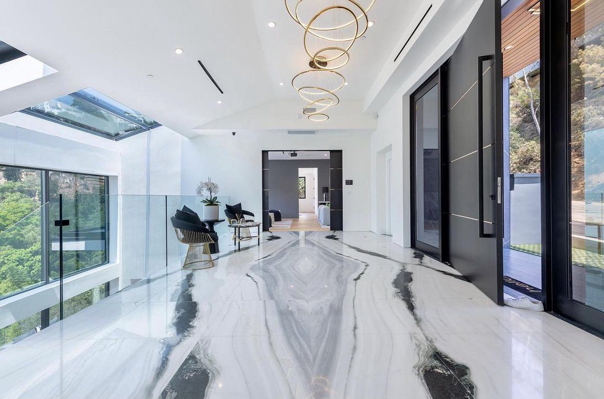 Cosmo817JC's tweet image. Set the scene for hours of the day whether it&apos;s dimming the lights or lowering the shades; let your home create the ideal atmosphere for you.

Learn more: ow.ly/kLR950Kr6b8

#ELANControlSystems #SmartHome #Luxury