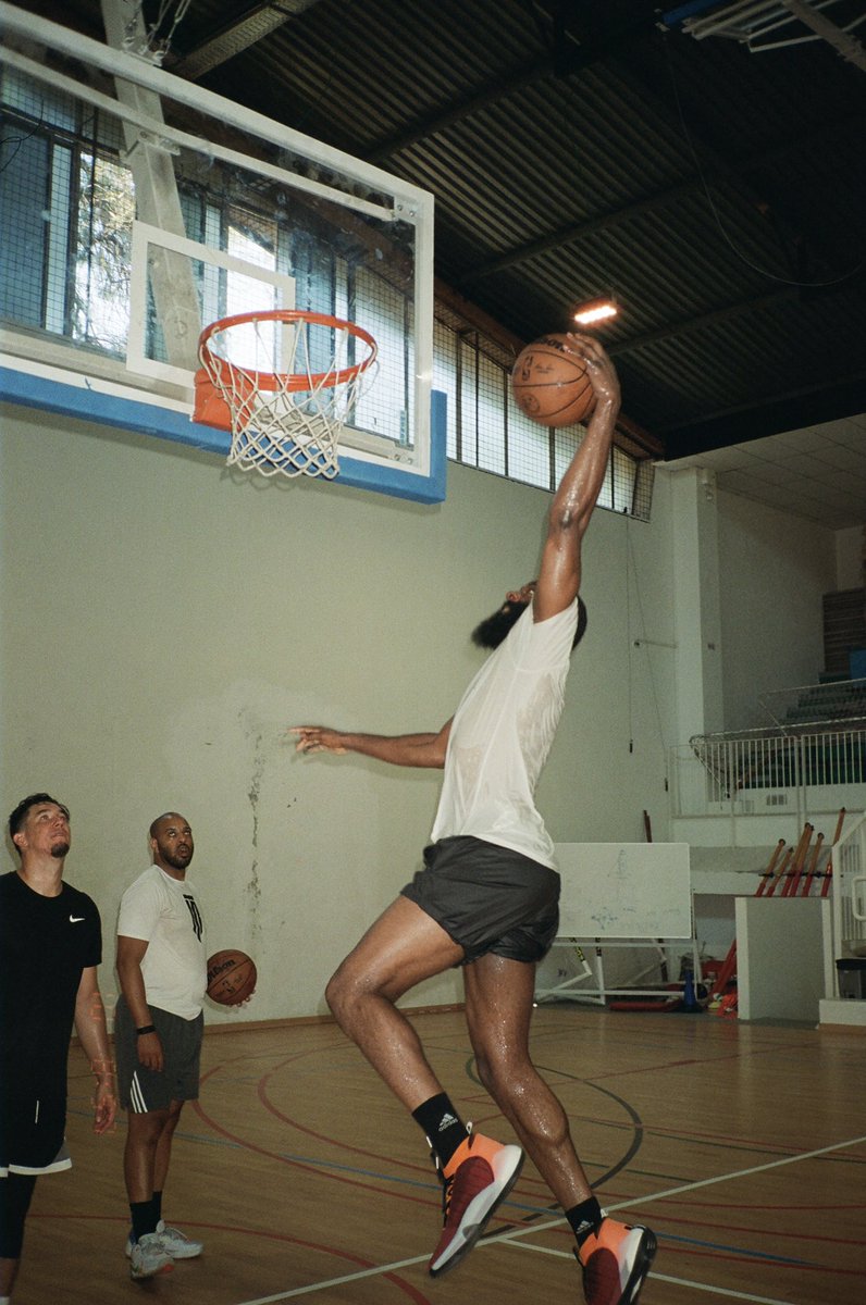 JHarden13's tweet photo. it’s a long story I been busy working https://t.co/s67ob6x5Cm